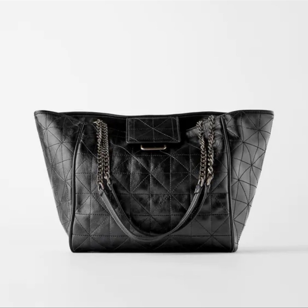 Zara tote chain shoppers tote